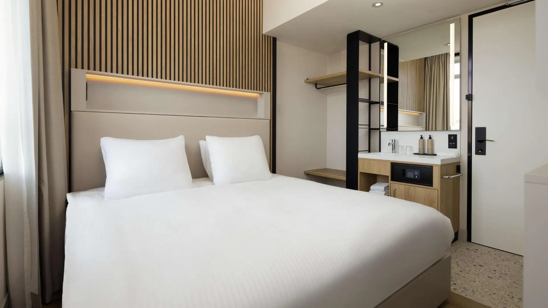 Motto By Hilton Rotterdam Blaak Ξενοδοχείο 4*,  Ολλανδία