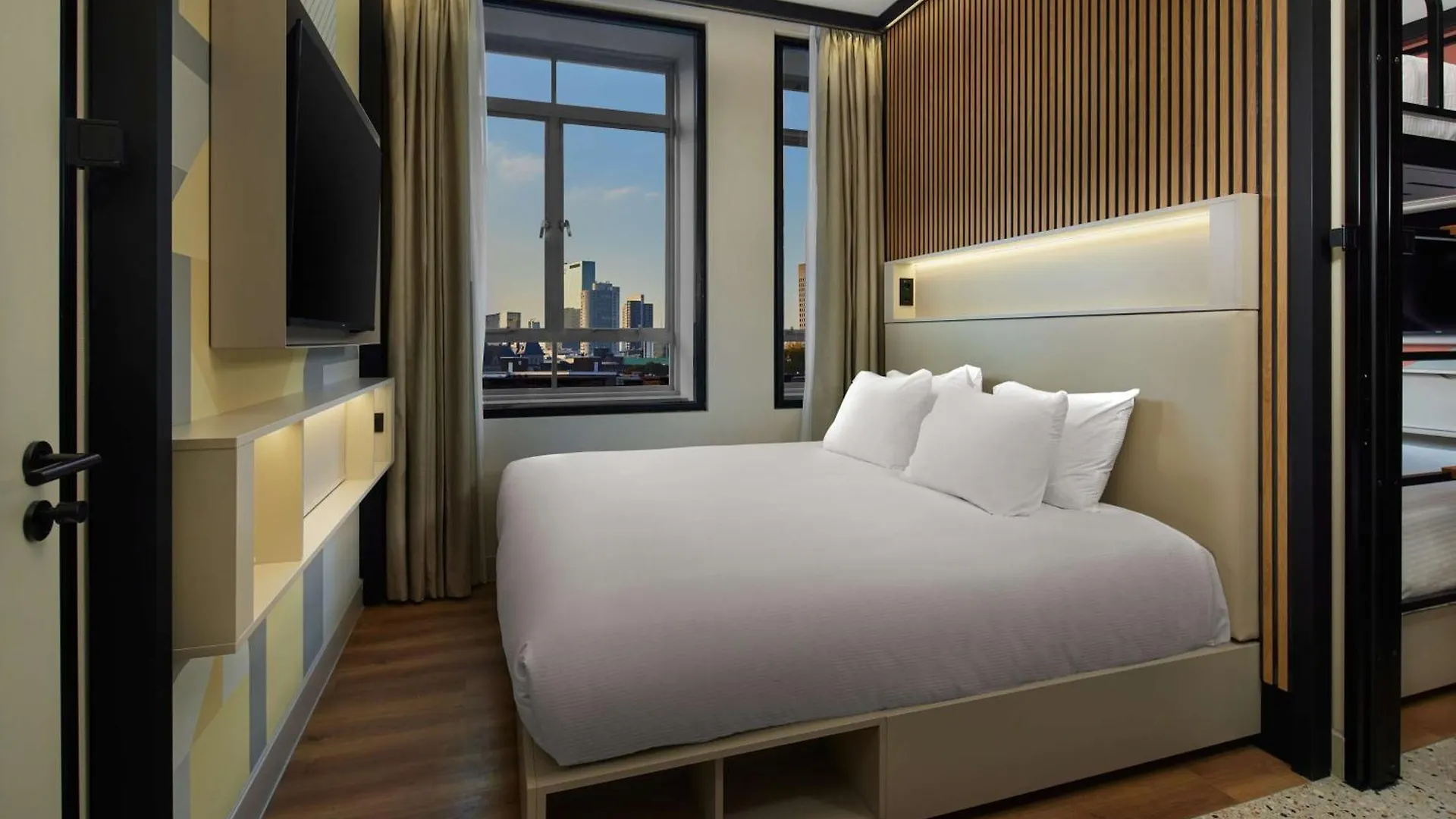 Motto By Hilton Rotterdam Blaak Hotel