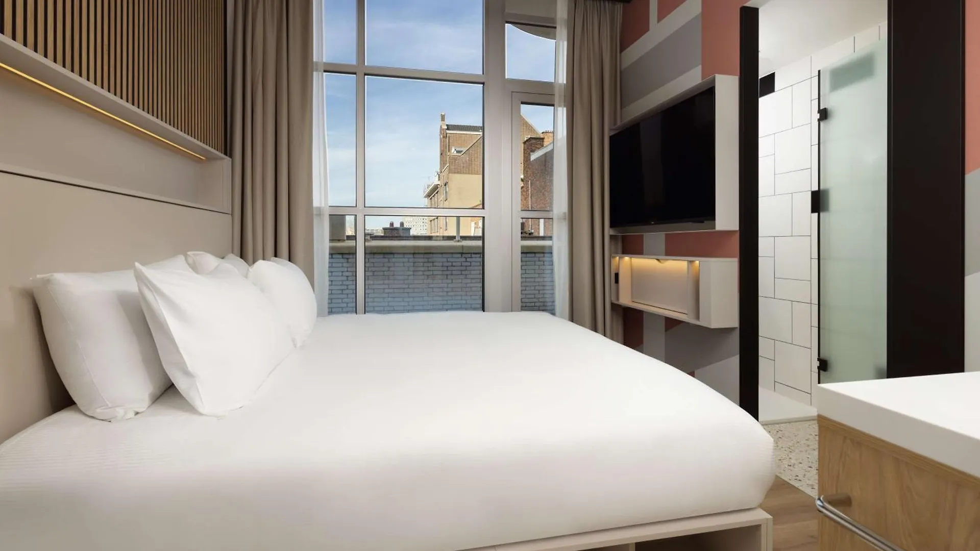 Motto By Hilton Rotterdam Blaak Hotel 4*,  Netherlands