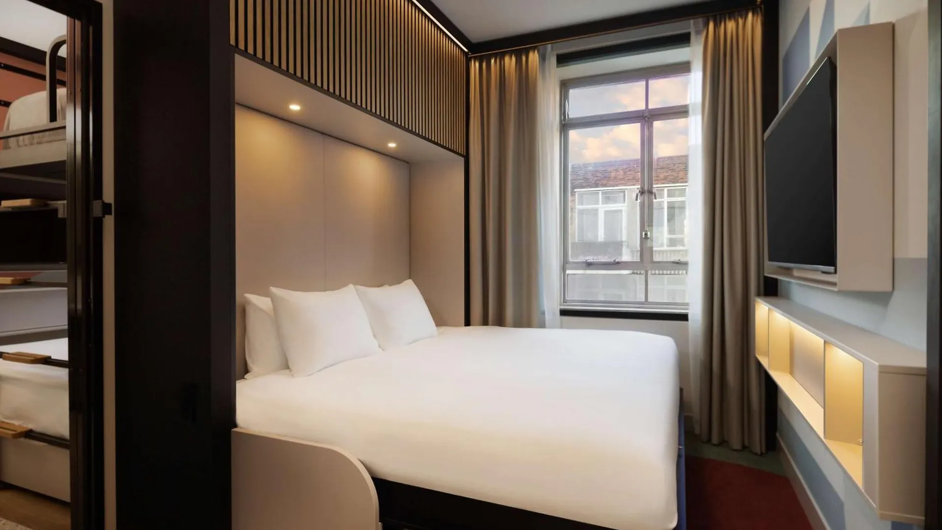 ****  Motto By Hilton Rotterdam Blaak Hotel Netherlands